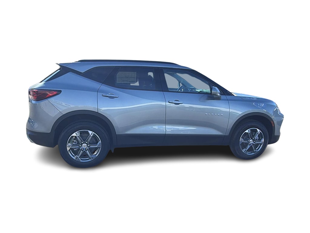 Thumbnail: 2026 Chevrolet Blazer - 21