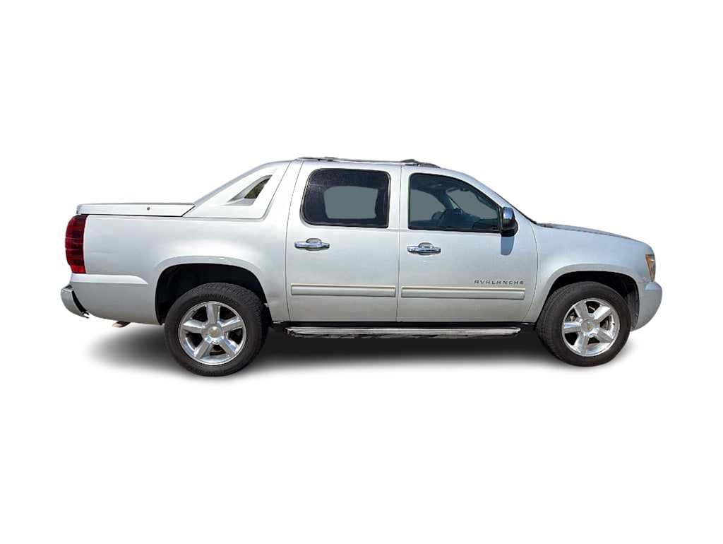 Thumbnail: 2012 Chevrolet Avalanche 1500 - 17
