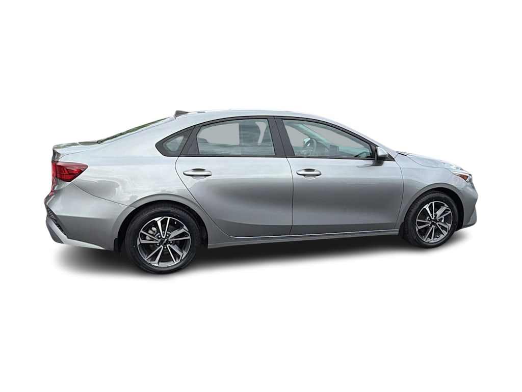 Thumbnail: 2023 Kia Forte - 20