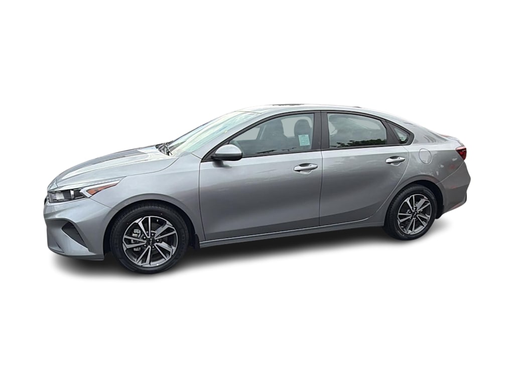 Thumbnail: 2023 Kia Forte - 3