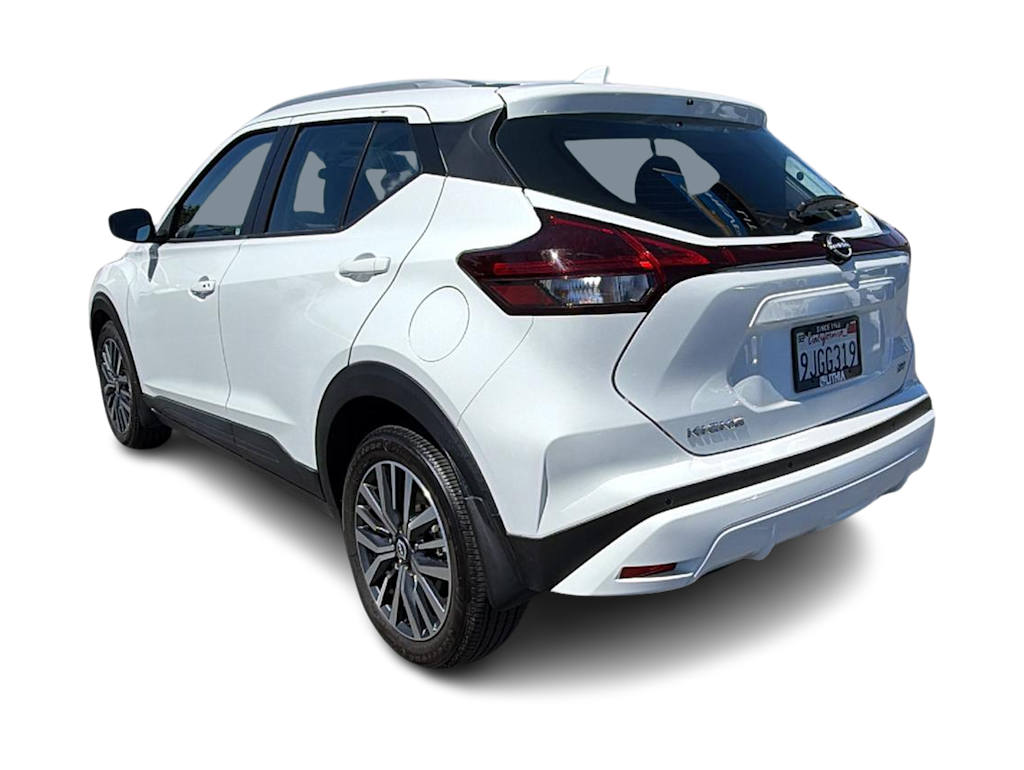 Thumbnail: 2023 Nissan Kicks - 4