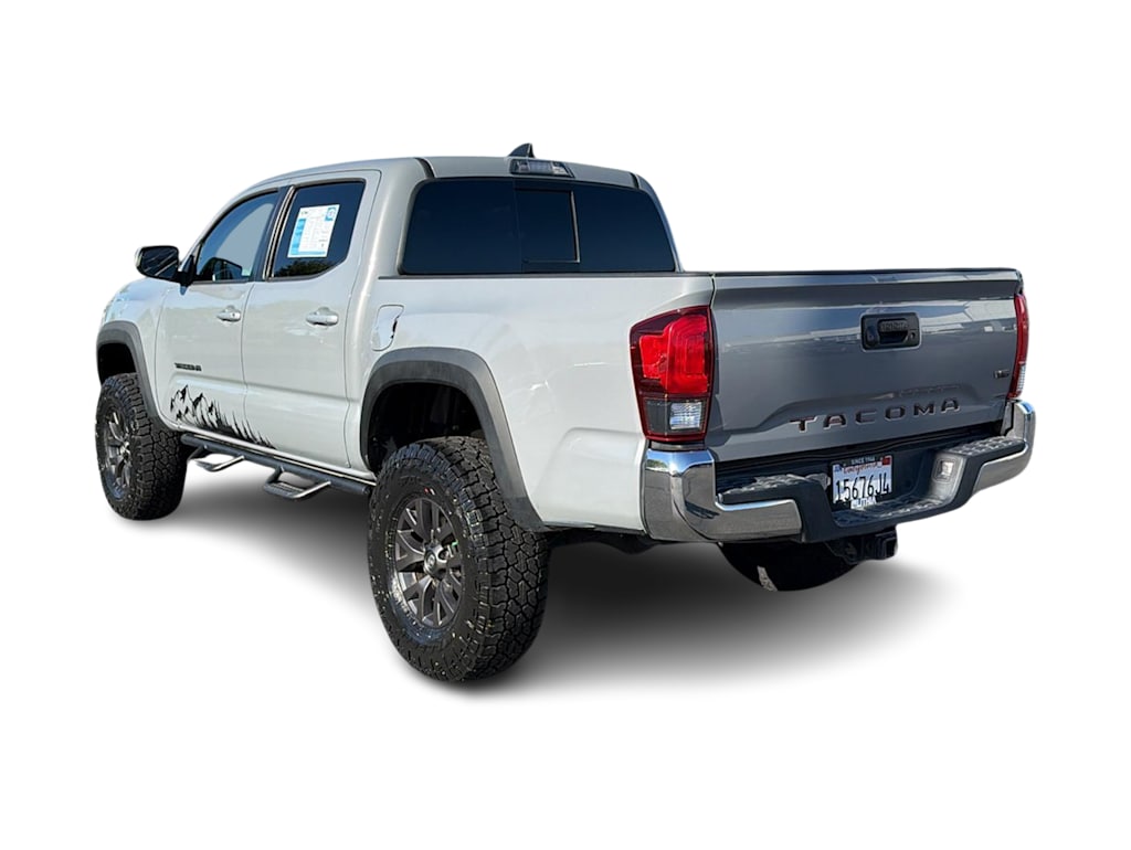 Thumbnail: 2020 Toyota Tacoma - 4