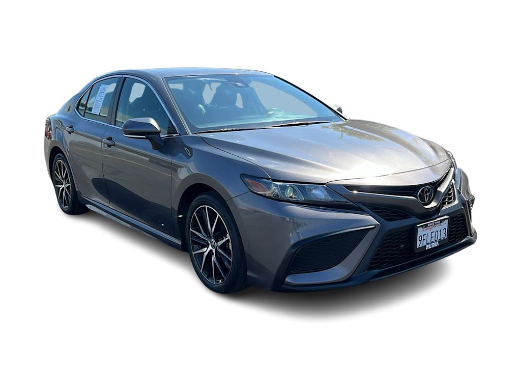2023 Toyota Camry SE 18