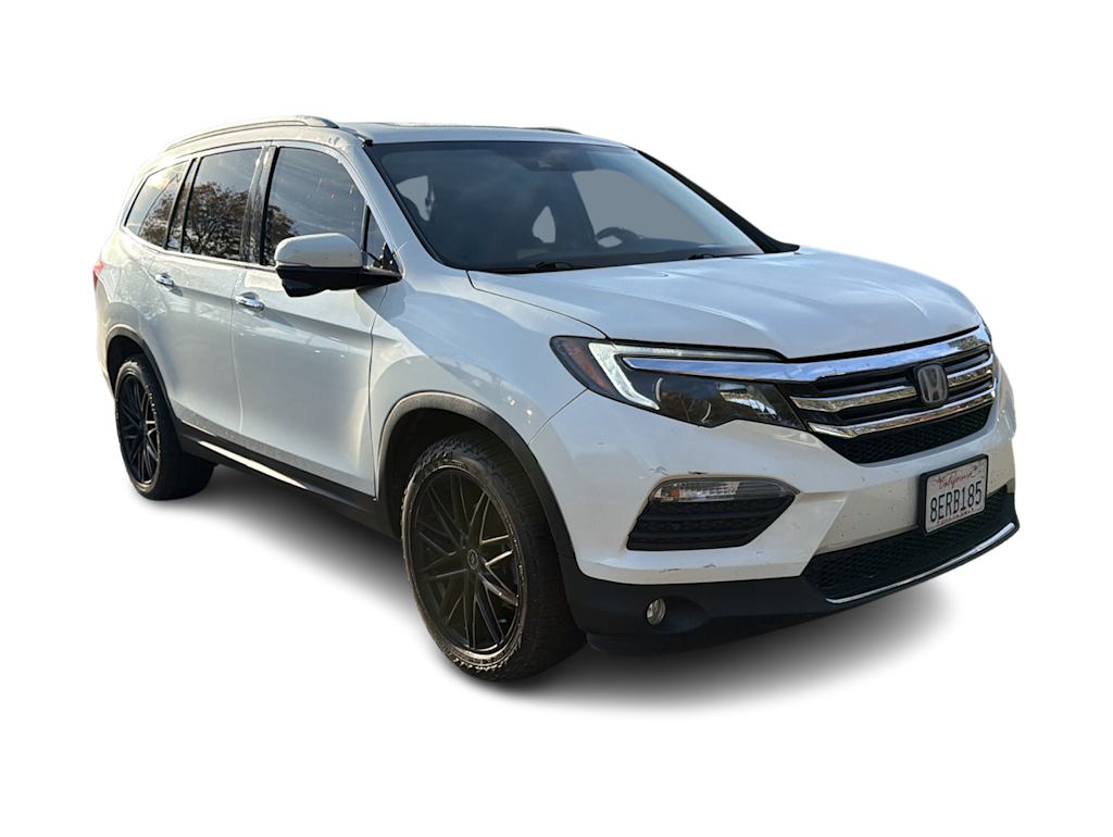 Thumbnail: 2018 Honda Pilot - 17