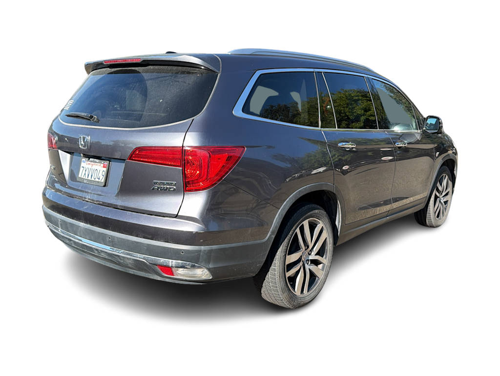 Thumbnail: 2017 Honda Pilot - 19