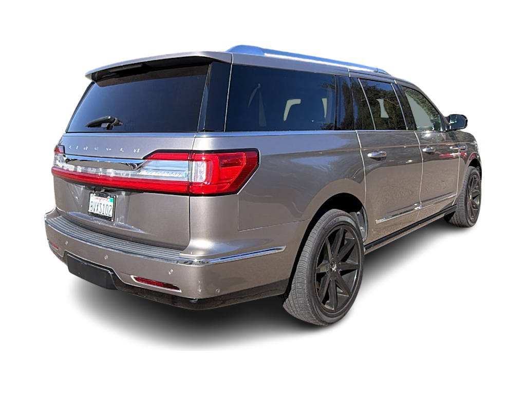 Thumbnail: 2020 Lincoln Navigator L - 11