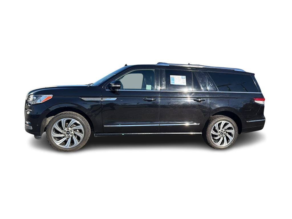 Thumbnail: 2022 Lincoln Navigator L - 3