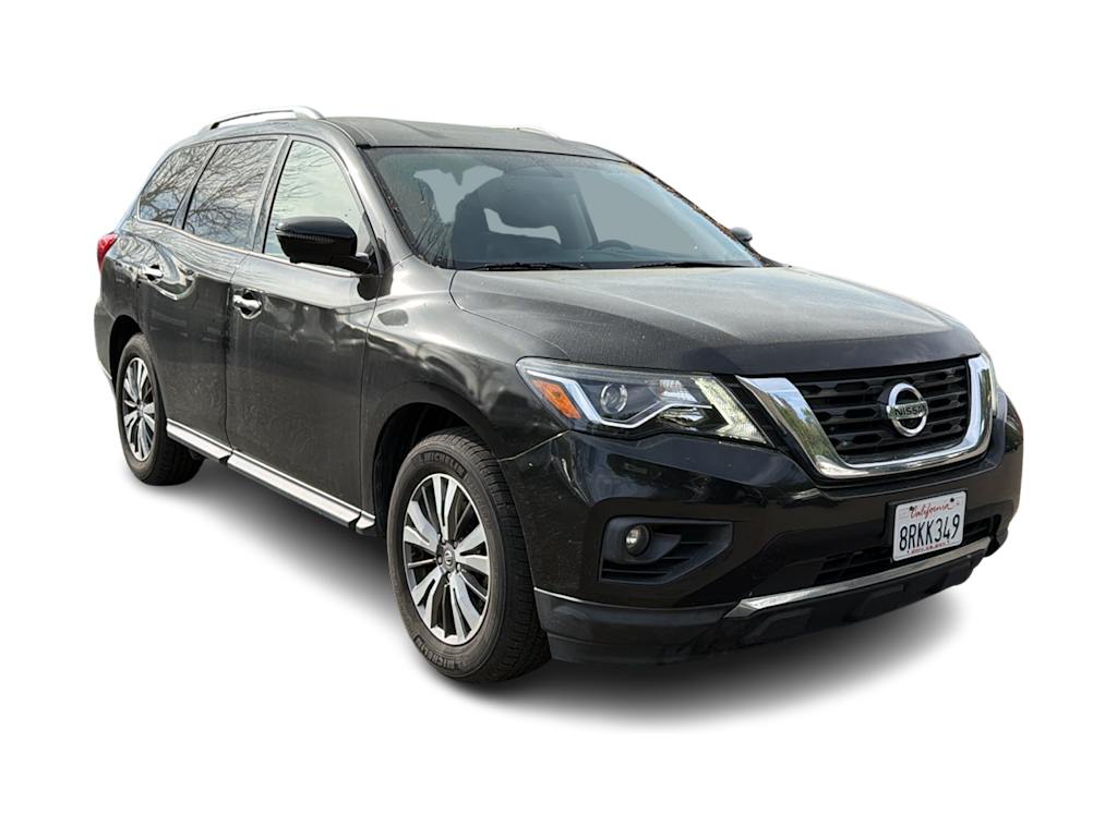 Thumbnail: 2019 Nissan Pathfinder - 17