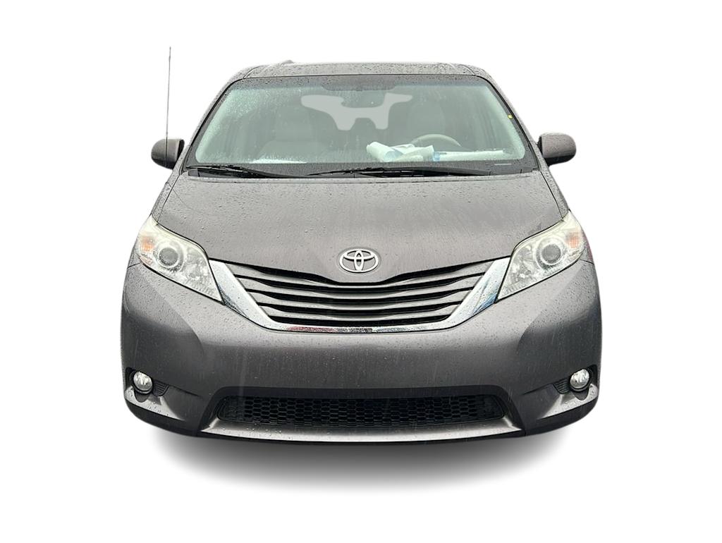 2014 Toyota Sienna XLE 6