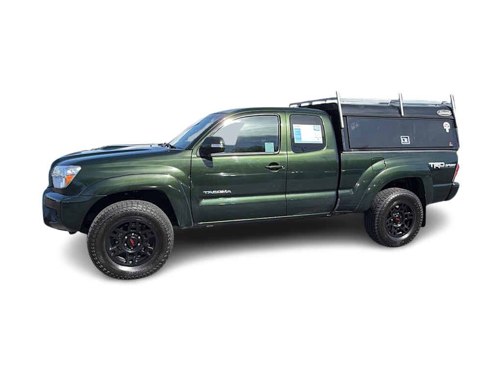Thumbnail: 2014 Toyota Tacoma - 3