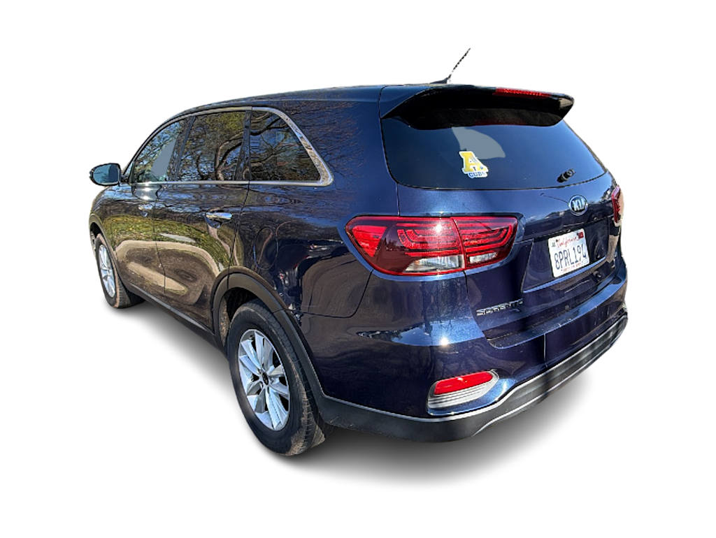 Thumbnail: 2019 Kia Sorento - 3