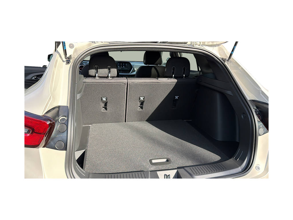 Thumbnail: 2026 Chevrolet Trax - 17