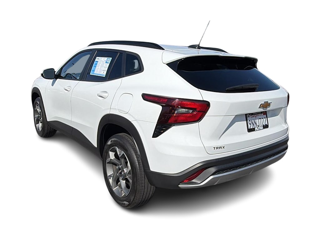 Thumbnail: 2024 Chevrolet Trax - 4