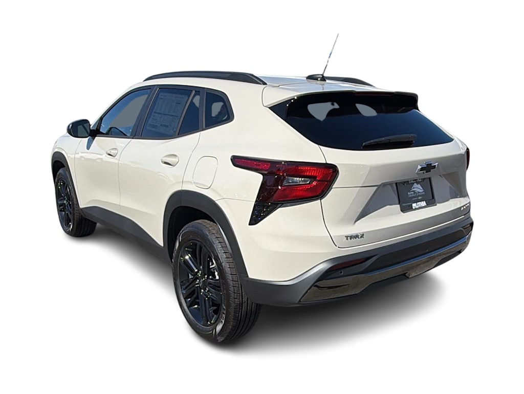 Thumbnail: 2026 Chevrolet Trax - 4