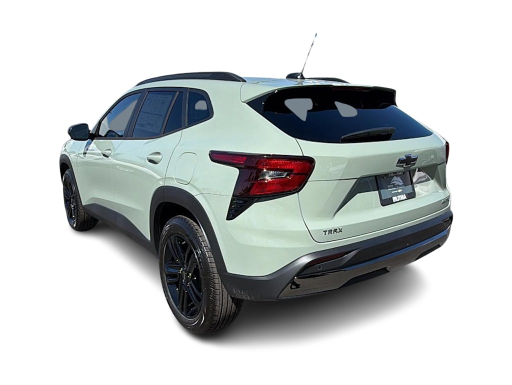 Thumbnail: 2026 Chevrolet Trax - 4