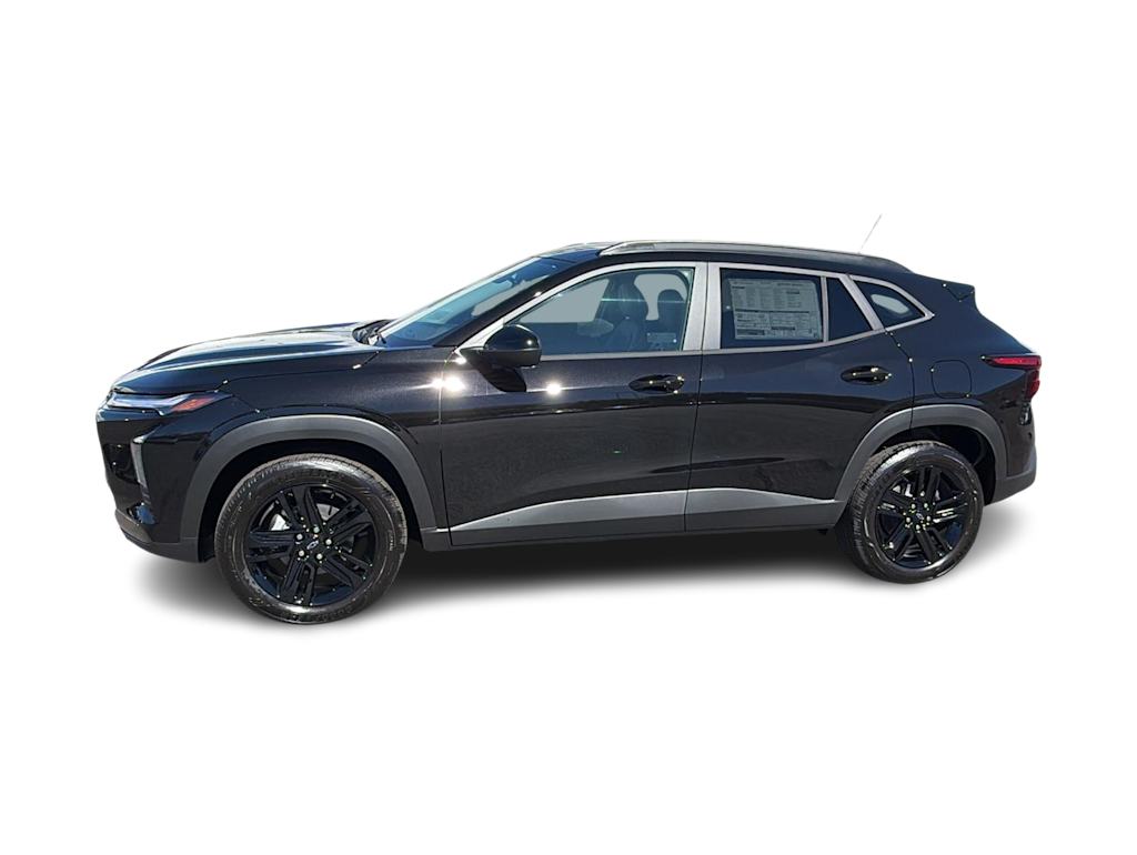 Thumbnail: 2026 Chevrolet Trax - 3