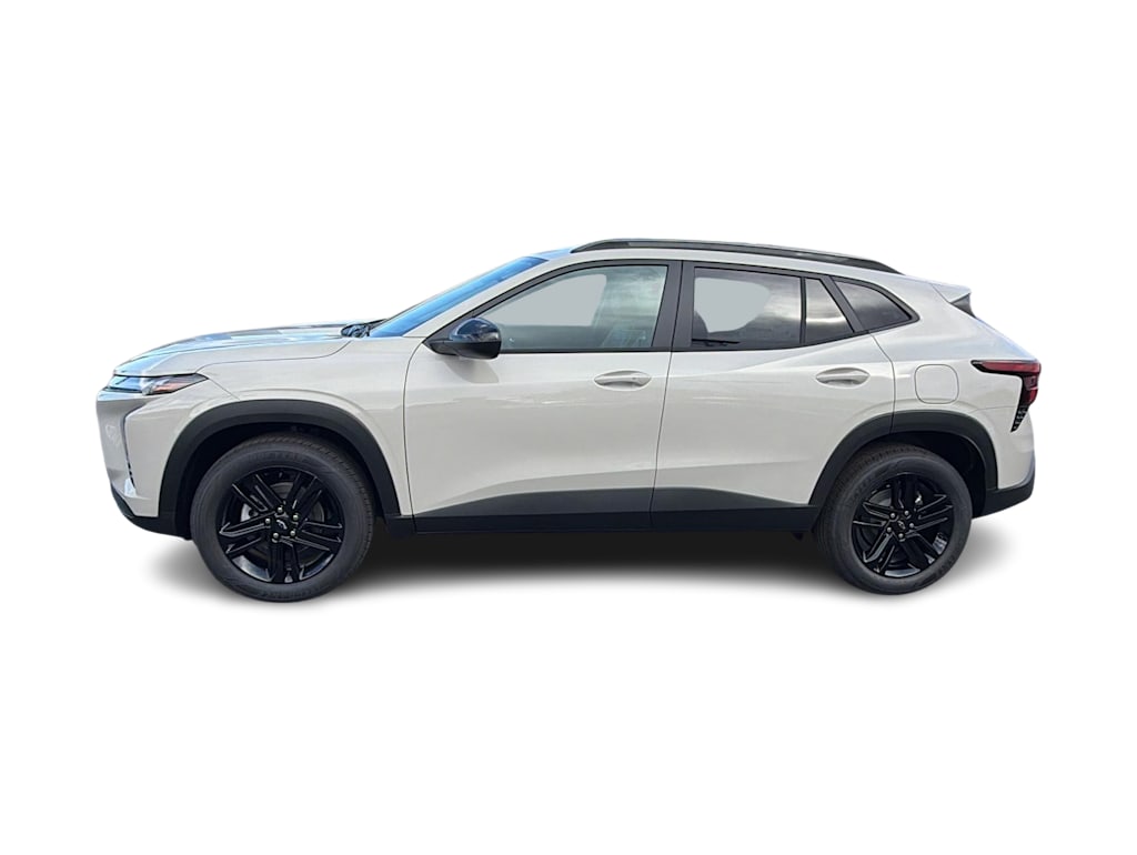 Thumbnail: 2026 Chevrolet Trax - 3