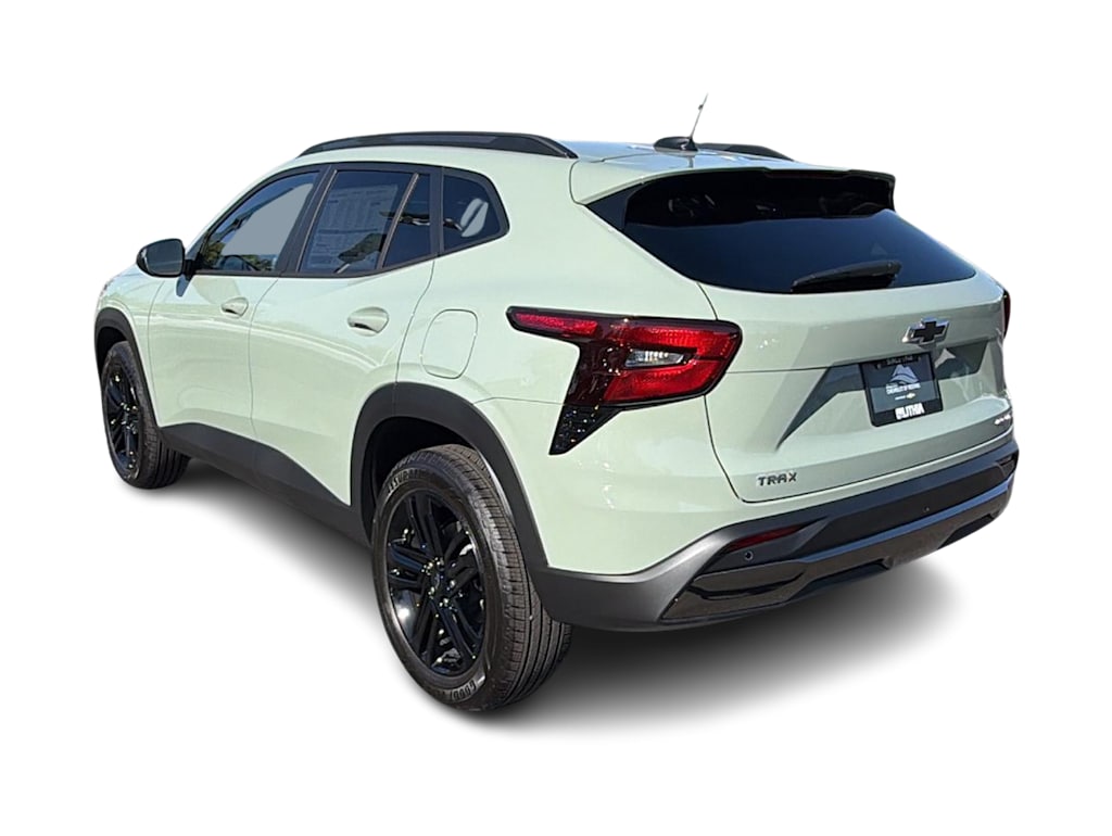 Thumbnail: 2026 Chevrolet Trax - 4