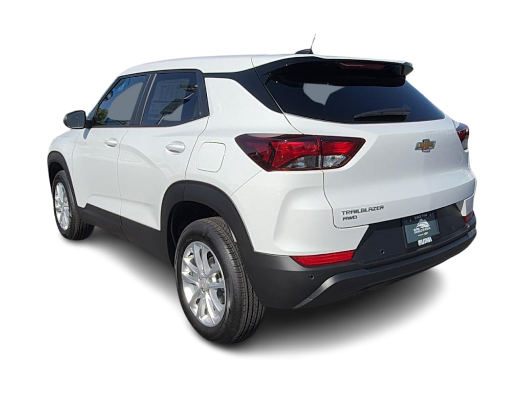 Thumbnail: 2026 Chevrolet TrailBlazer - 4