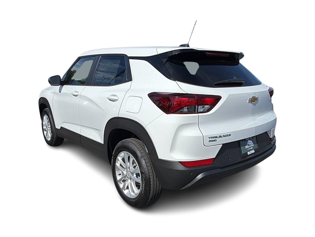 Thumbnail: 2026 Chevrolet TrailBlazer - 4
