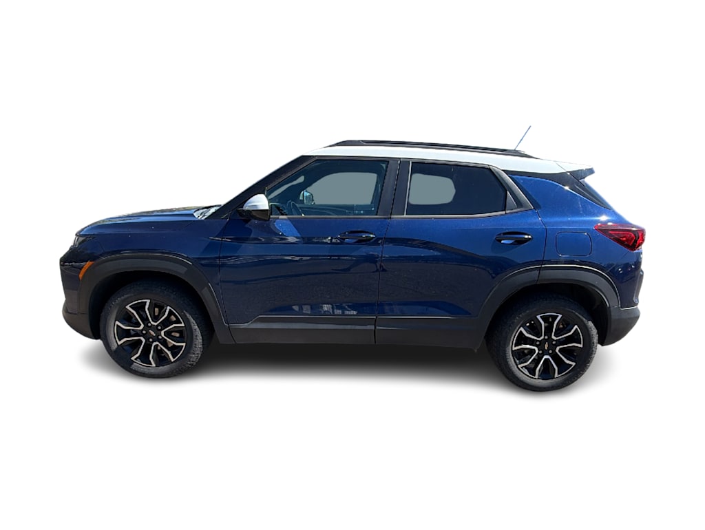 Thumbnail: 2022 Chevrolet TrailBlazer - 3