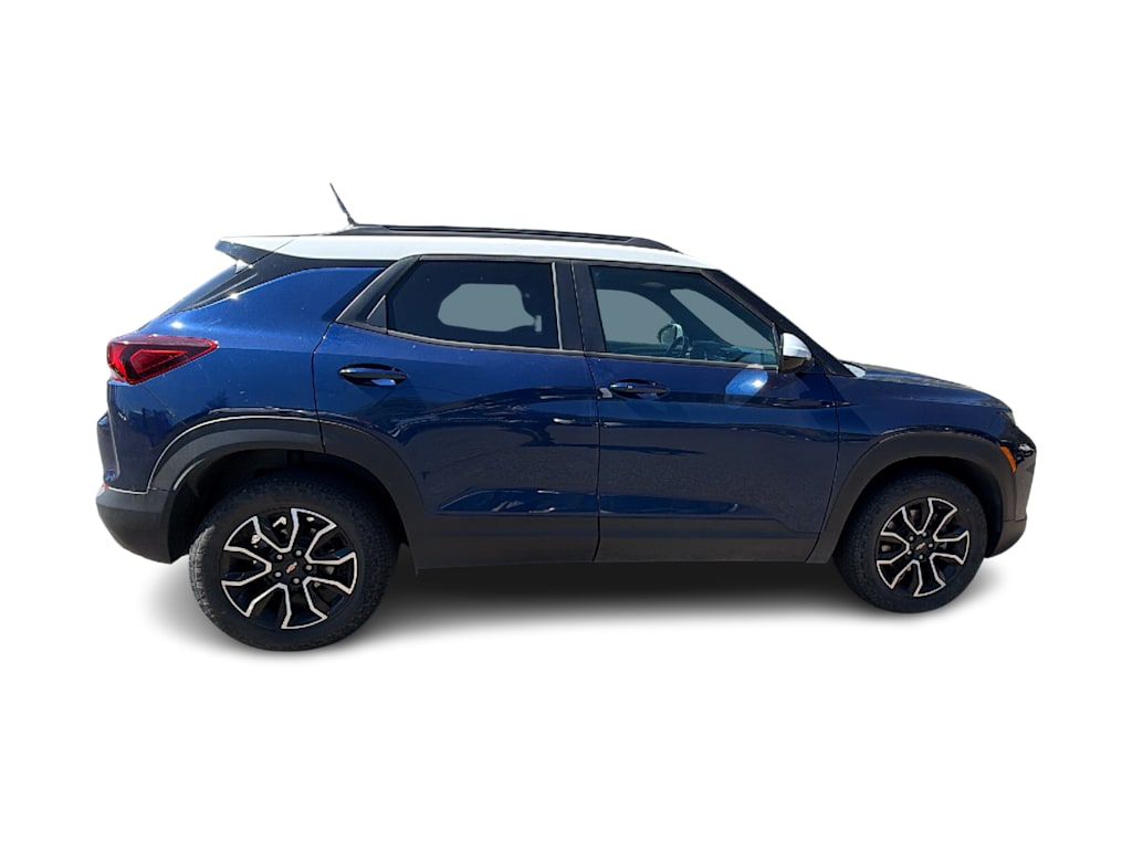 Thumbnail: 2022 Chevrolet TrailBlazer - 10