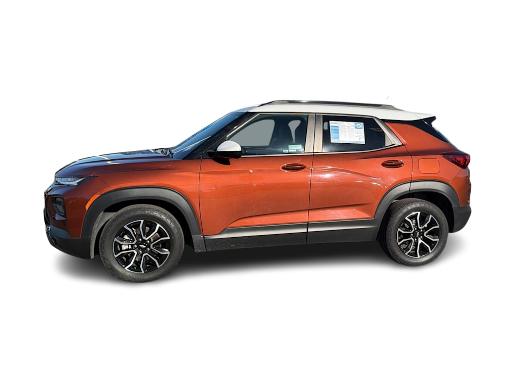 Thumbnail: 2021 Chevrolet TrailBlazer - 3