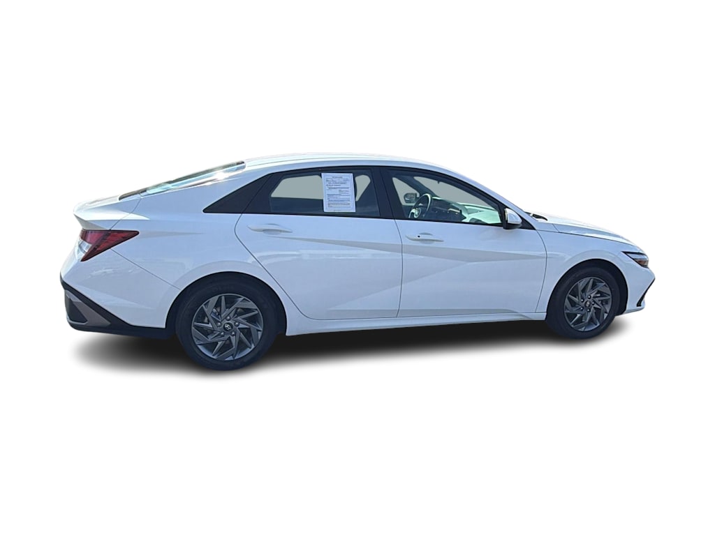 Thumbnail: 2024 Hyundai Elantra - 19