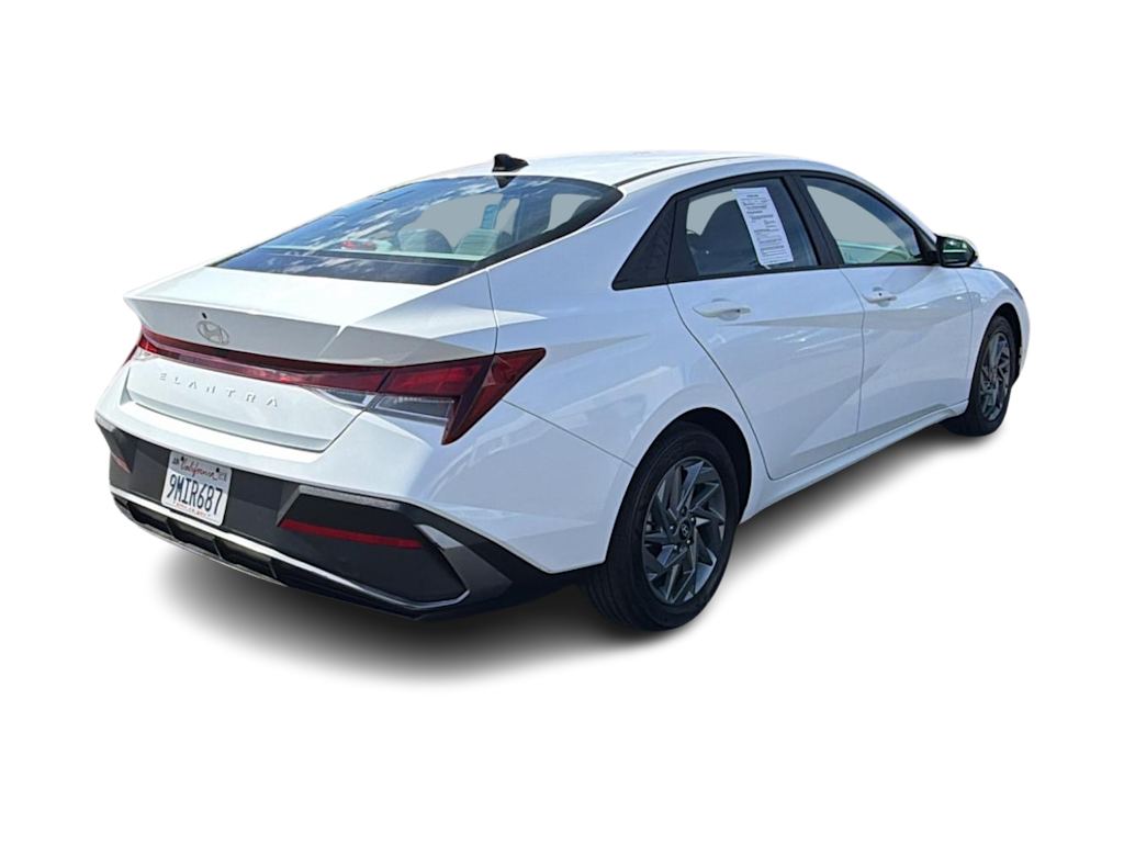 Thumbnail: 2024 Hyundai Elantra - 20