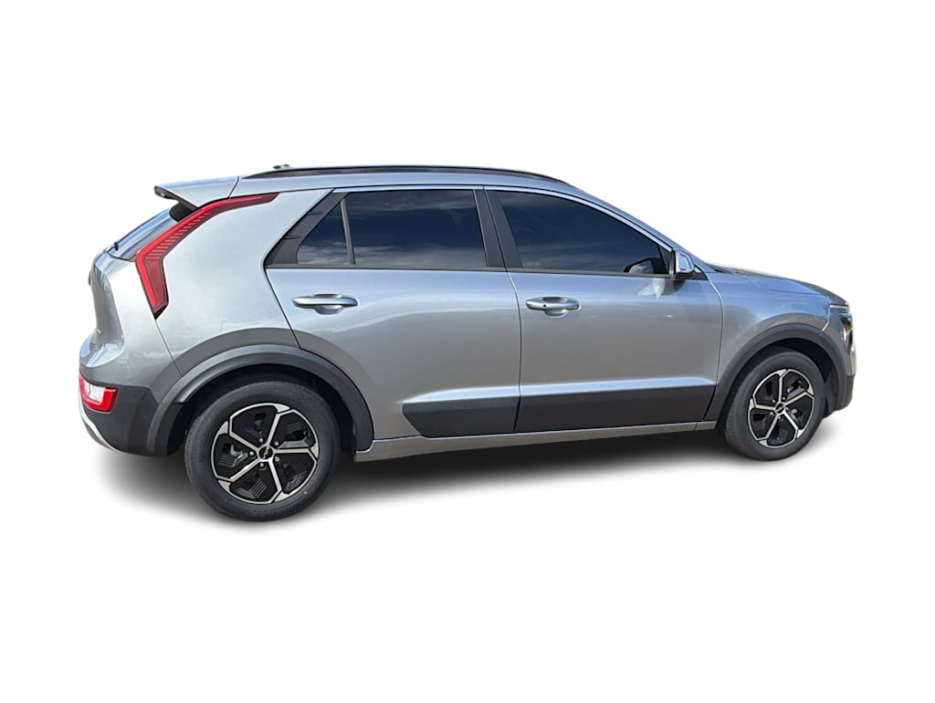 Thumbnail: 2023 Kia Niro - 10