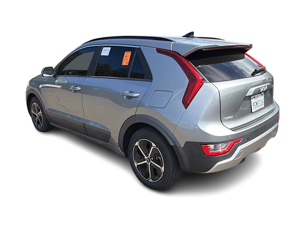 Thumbnail: 2023 Kia Niro - 4