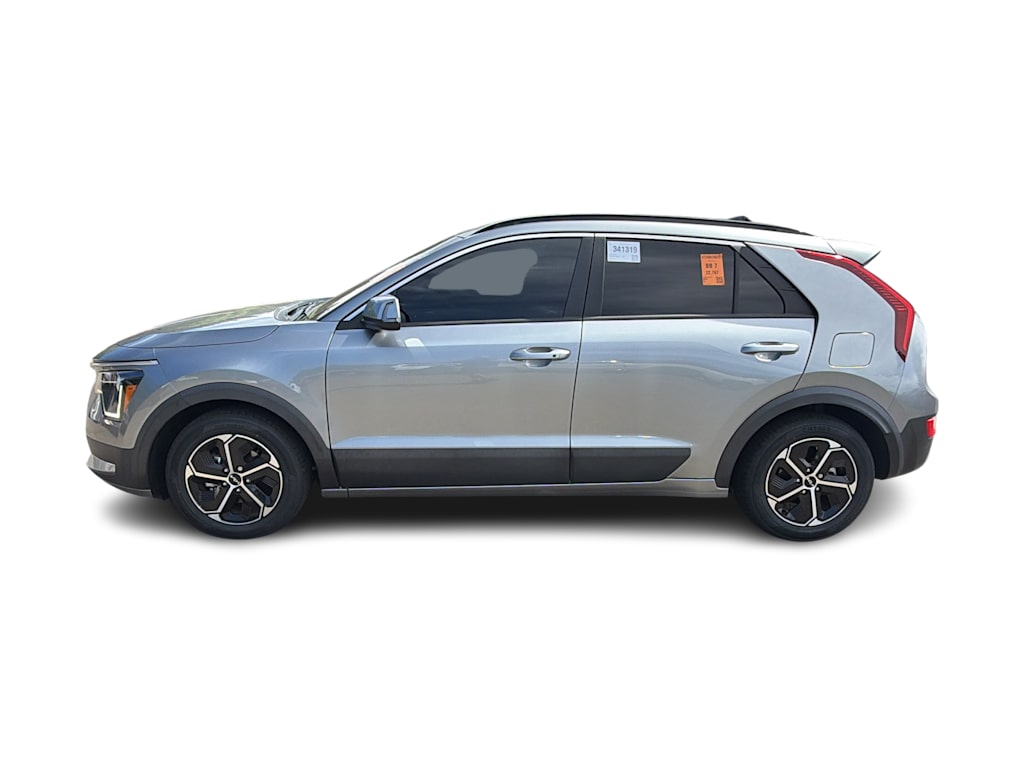 Thumbnail: 2023 Kia Niro - 3