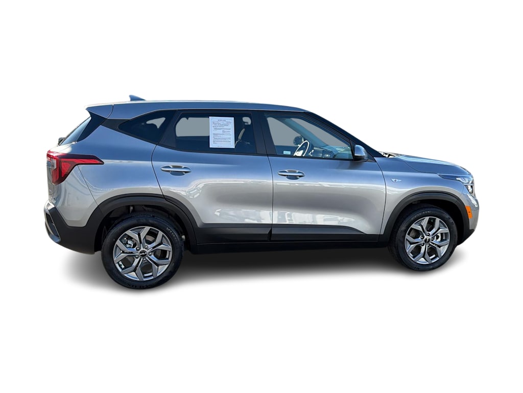 Thumbnail: 2024 Kia Seltos - 21