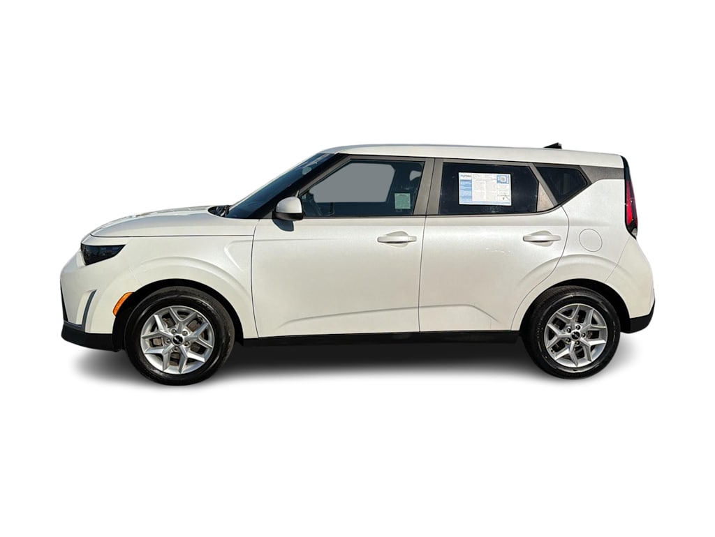 Thumbnail: 2023 Kia Soul - 3