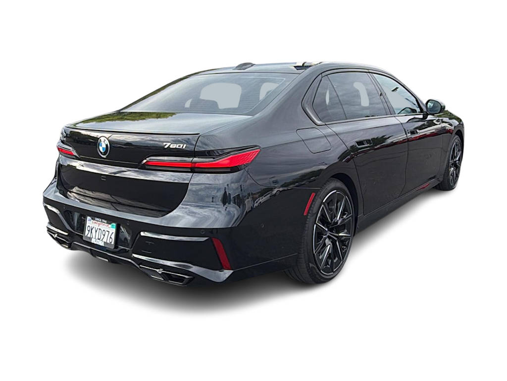 Thumbnail: 2023 BMW 7 Series - 21