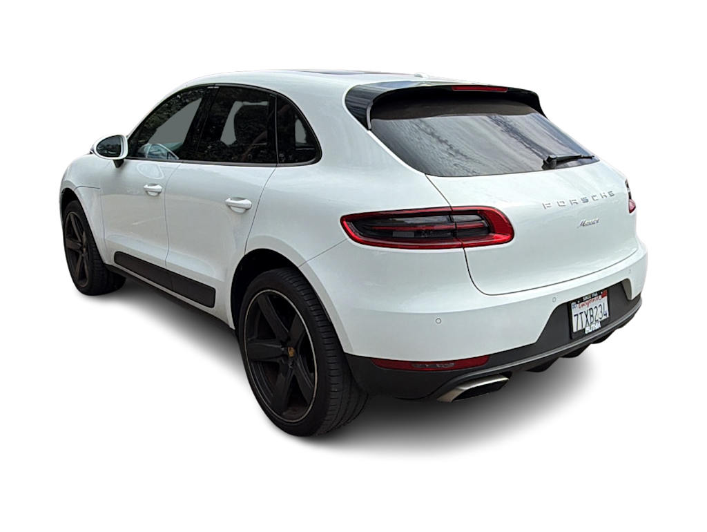 Thumbnail: 2017 Porsche Macan - 4