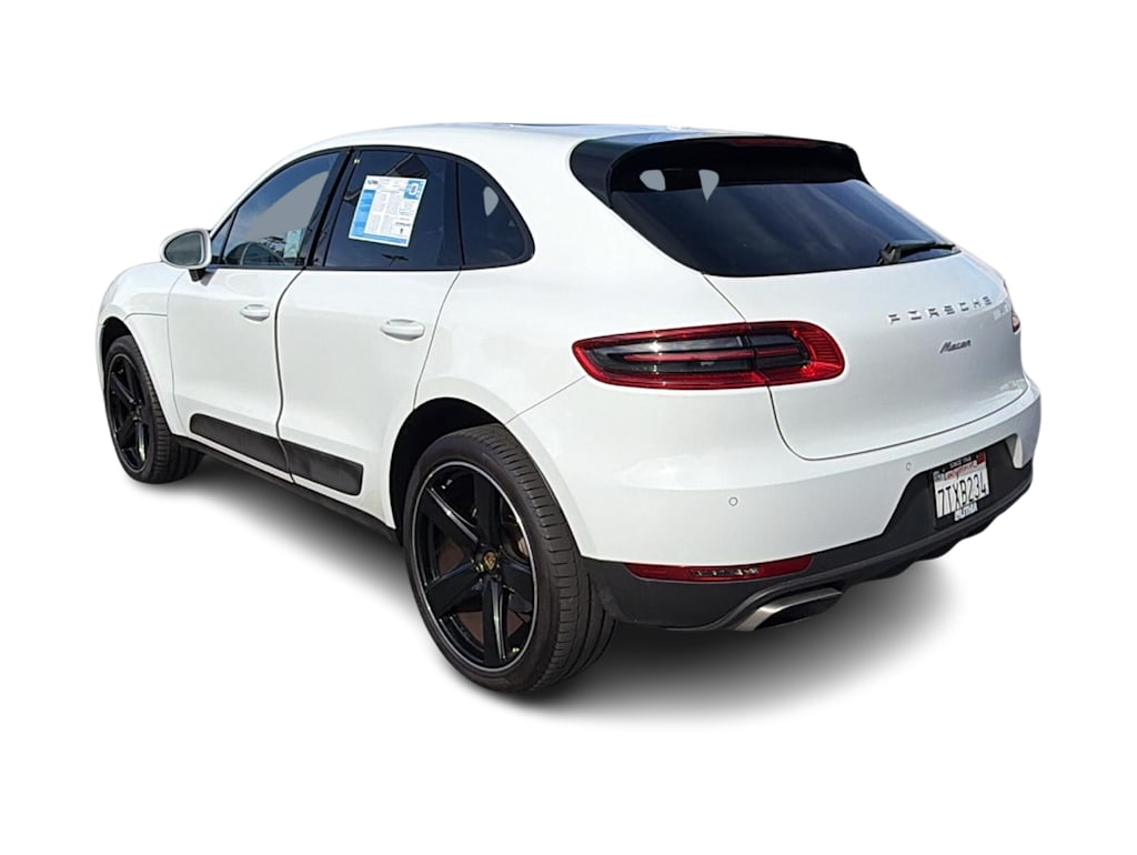Thumbnail: 2017 Porsche Macan - 4