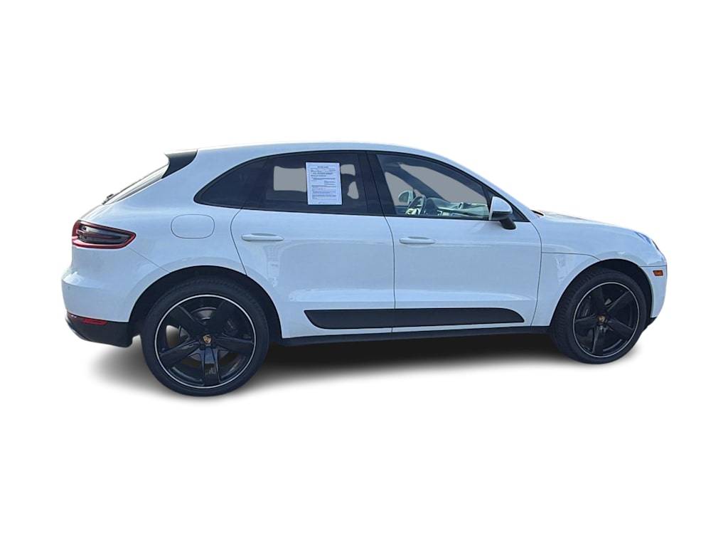 Thumbnail: 2017 Porsche Macan - 21