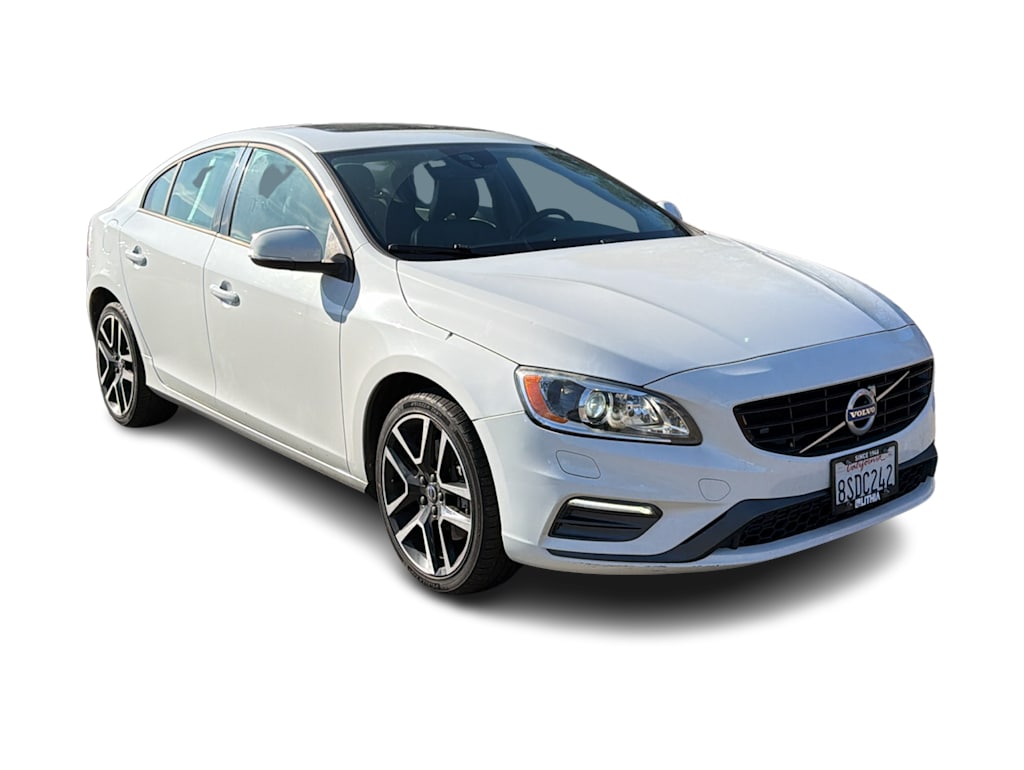 Thumbnail: 2017 Volvo S60 - 17