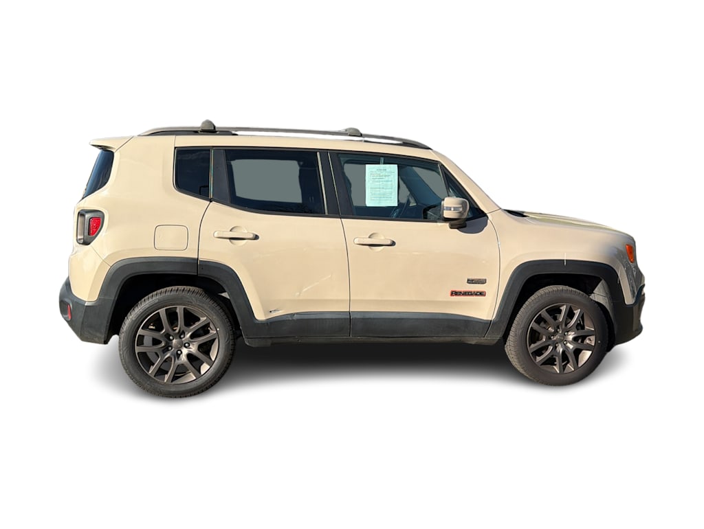 Thumbnail: 2016 Jeep Renegade - 19