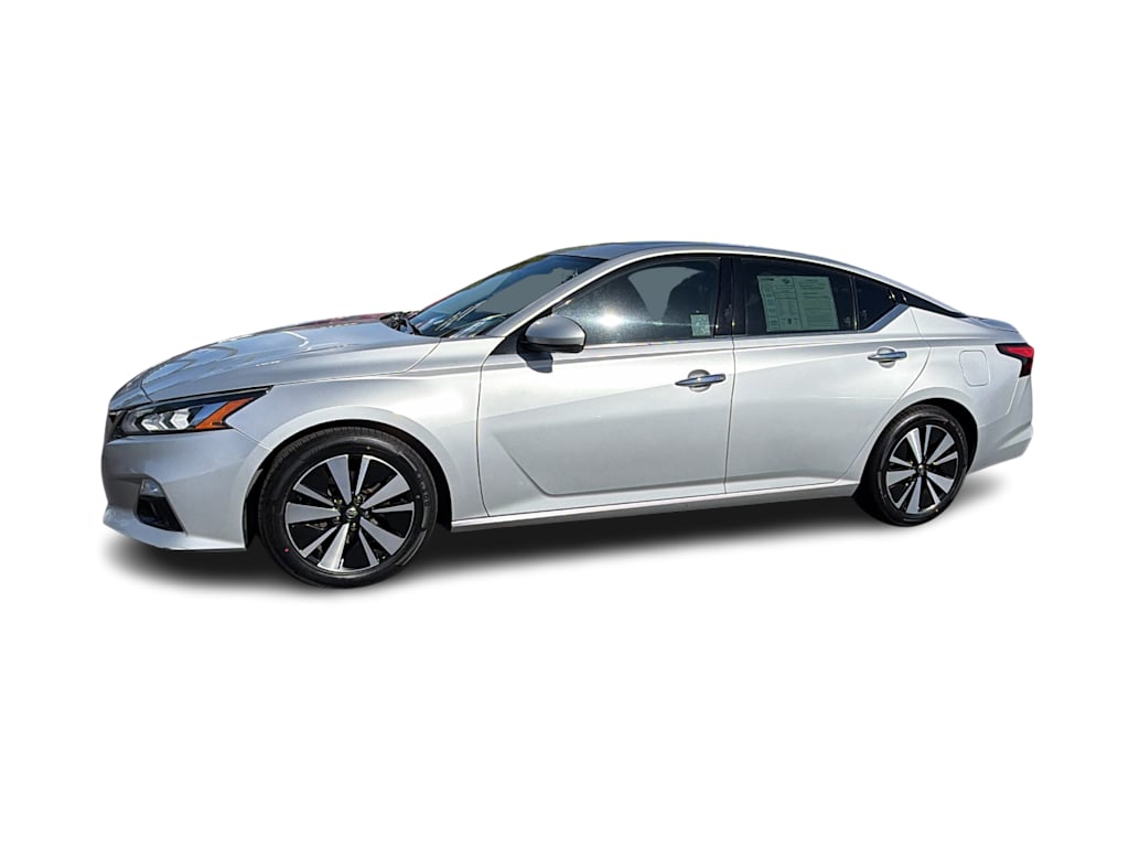Thumbnail: 2019 Nissan Altima - 3