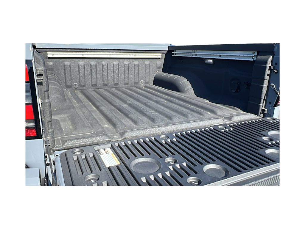 2023 Nissan Frontier PRO-4X 17