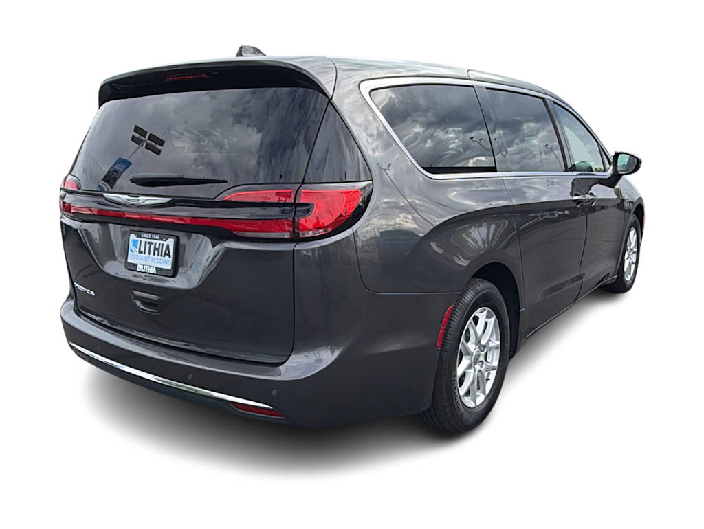 Thumbnail: 2023 Chrysler Pacifica - 21