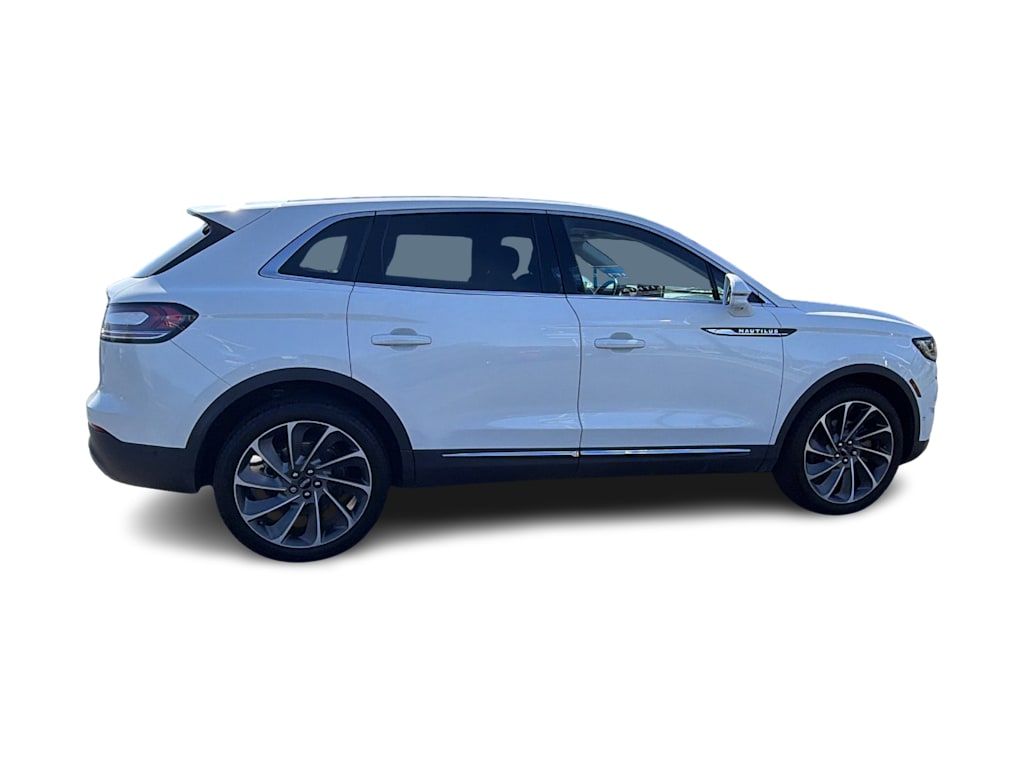 Thumbnail: 2022 Lincoln Nautilus - 22