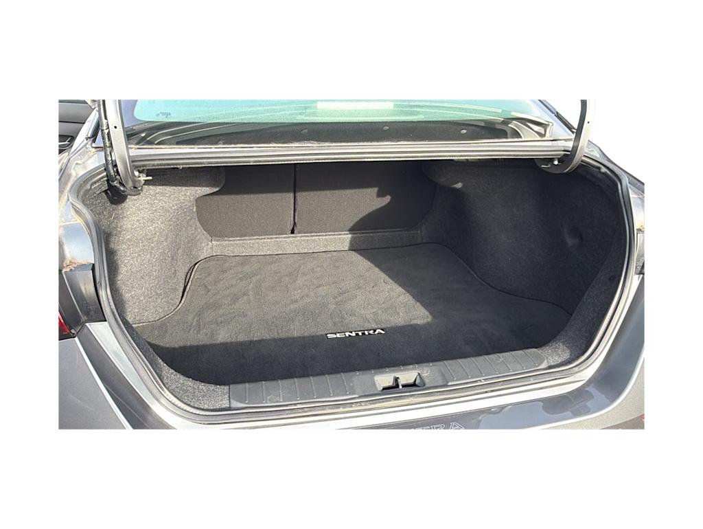 Thumbnail: 2022 Nissan Sentra - 16