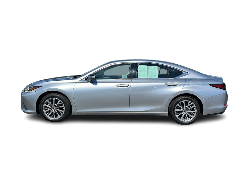 Thumbnail: 2022 Lexus ES - 3