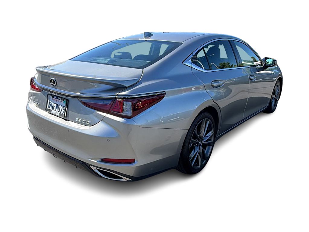 Thumbnail: 2021 Lexus ES - 23