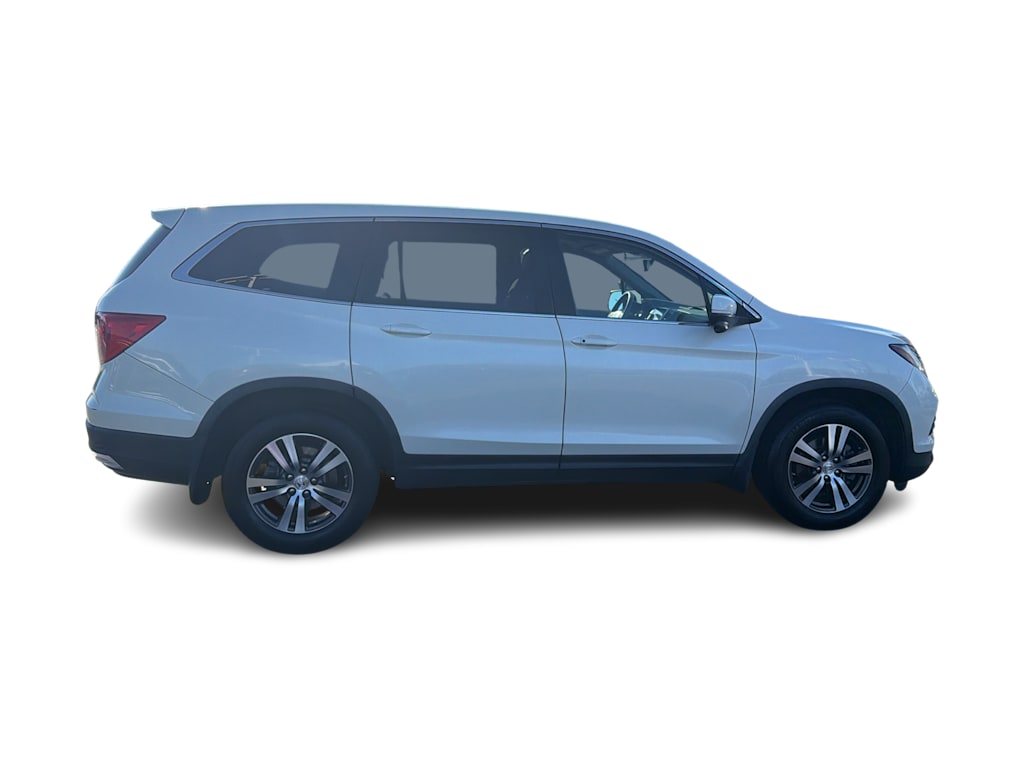 Thumbnail: 2017 Honda Pilot - 21