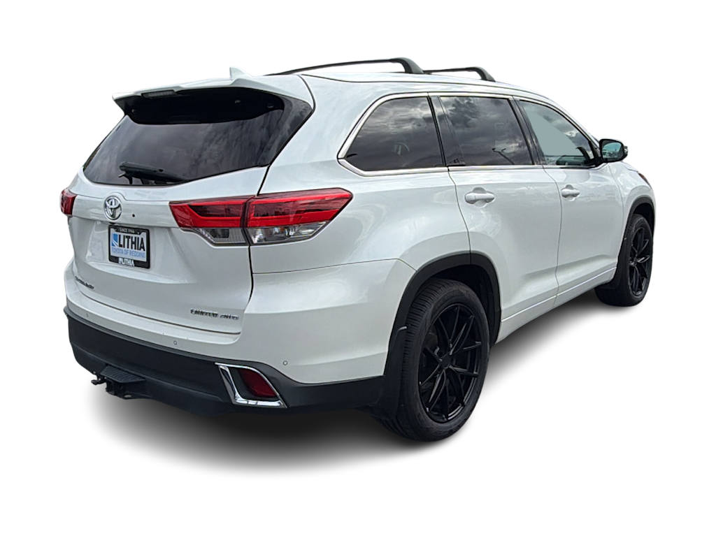 Thumbnail: 2018 Toyota Highlander - 22
