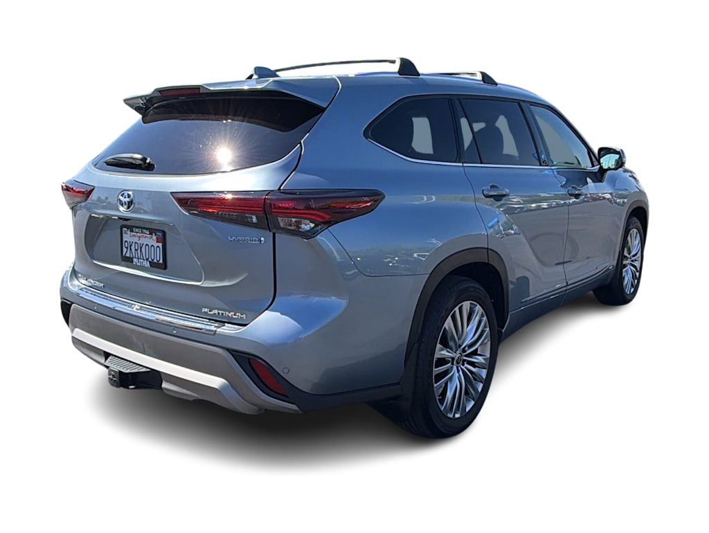 Thumbnail: 2024 Toyota Highlander - 22